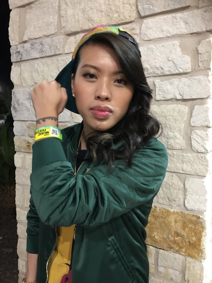 葛仲珊曾获金曲新人奖